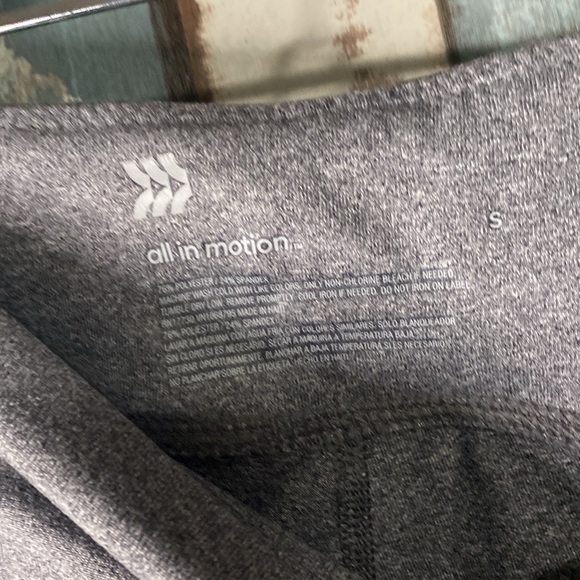 All in motion small gray mid rise Capri leggings - Picture 7 of 13